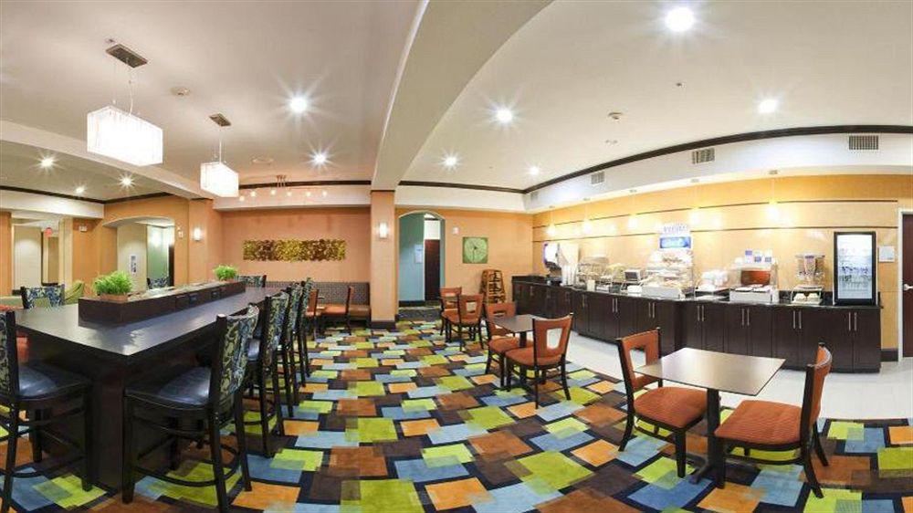 达拉斯西智选假日酒店 外观 照片